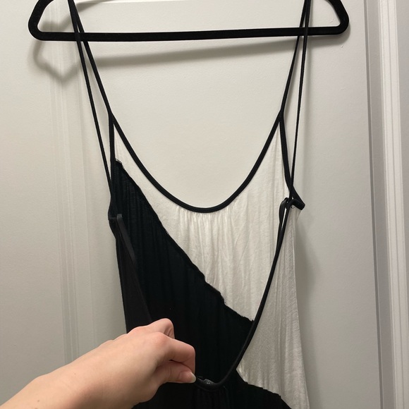 Low Back Maxi Dress - Picture 3 of 4